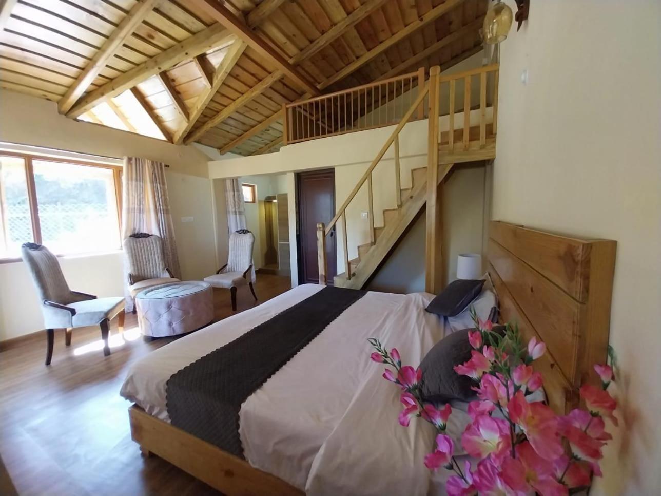 Anmol Paradise Hotel Mukteshwar Bagian luar foto