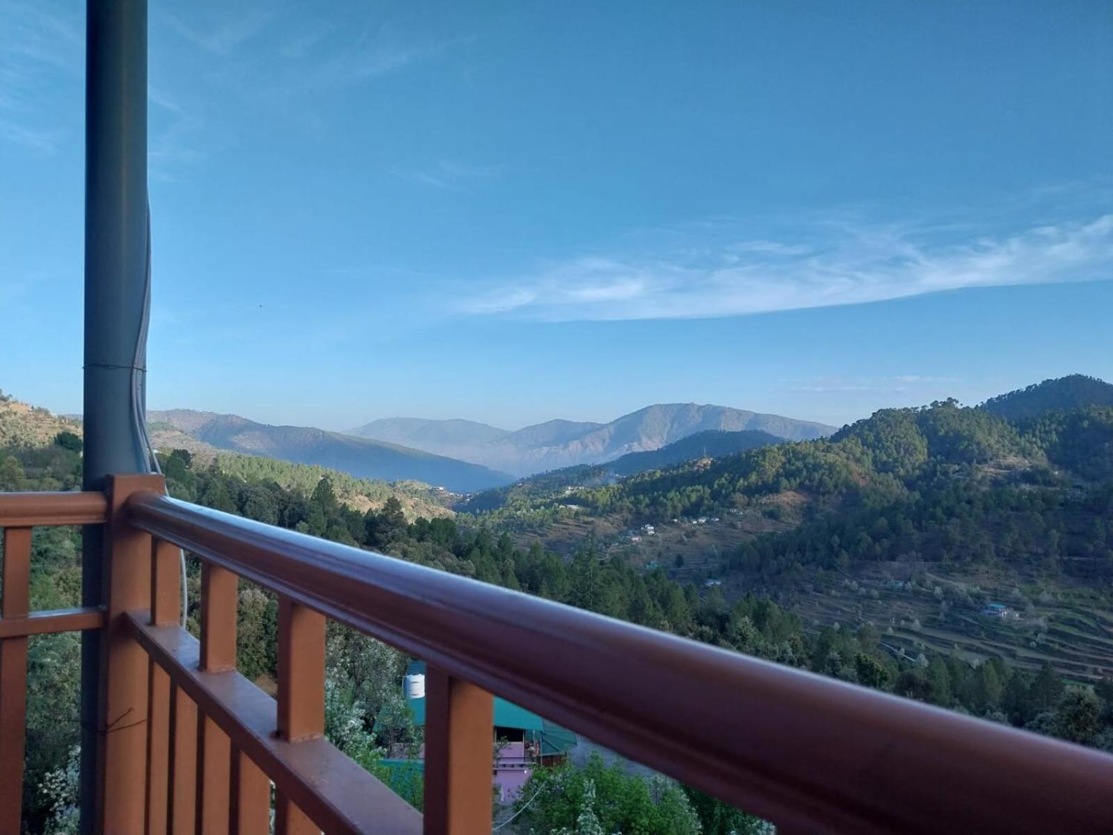Anmol Paradise Hotel Mukteshwar Bagian luar foto