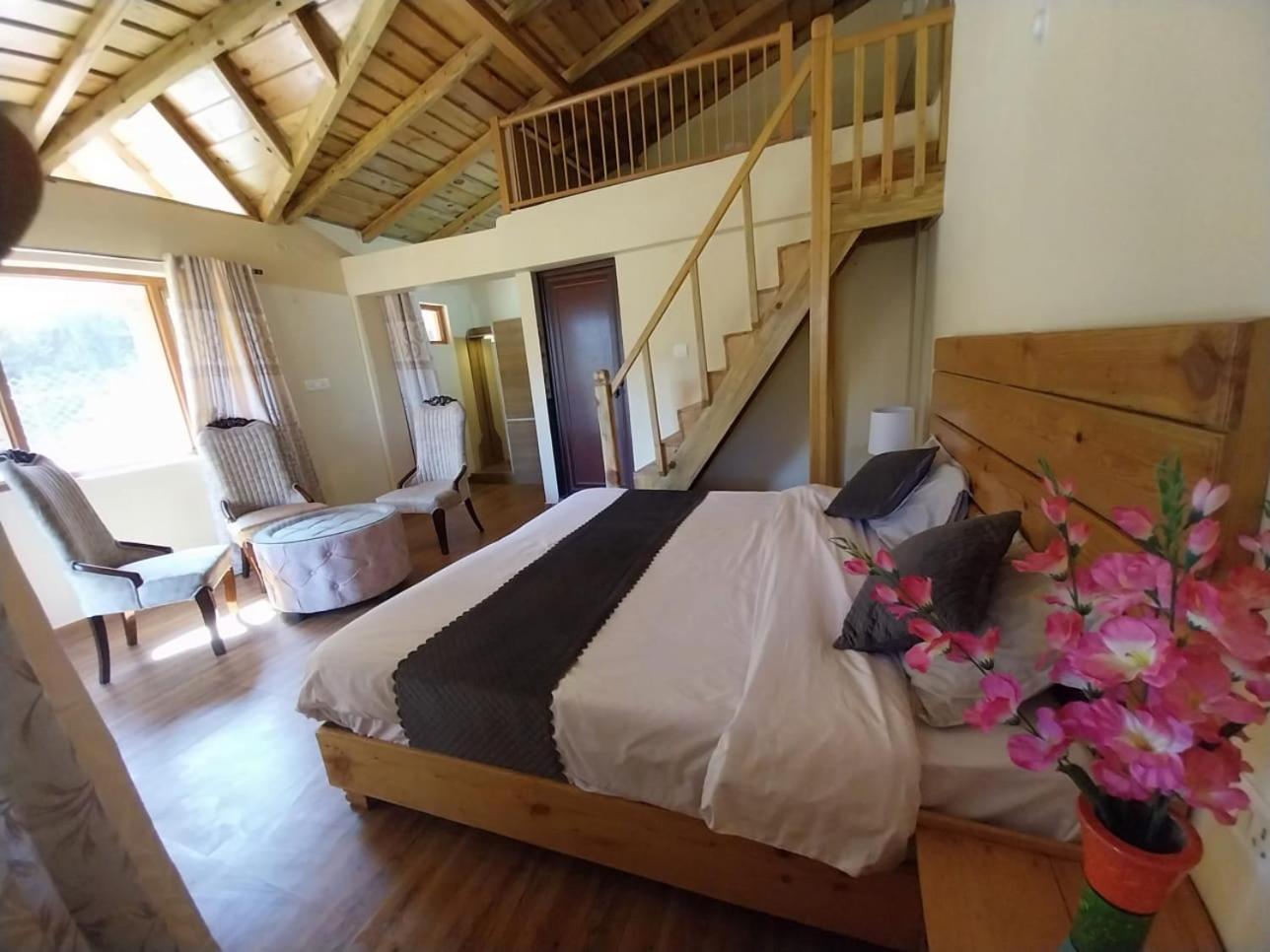 Anmol Paradise Hotel Mukteshwar Bagian luar foto